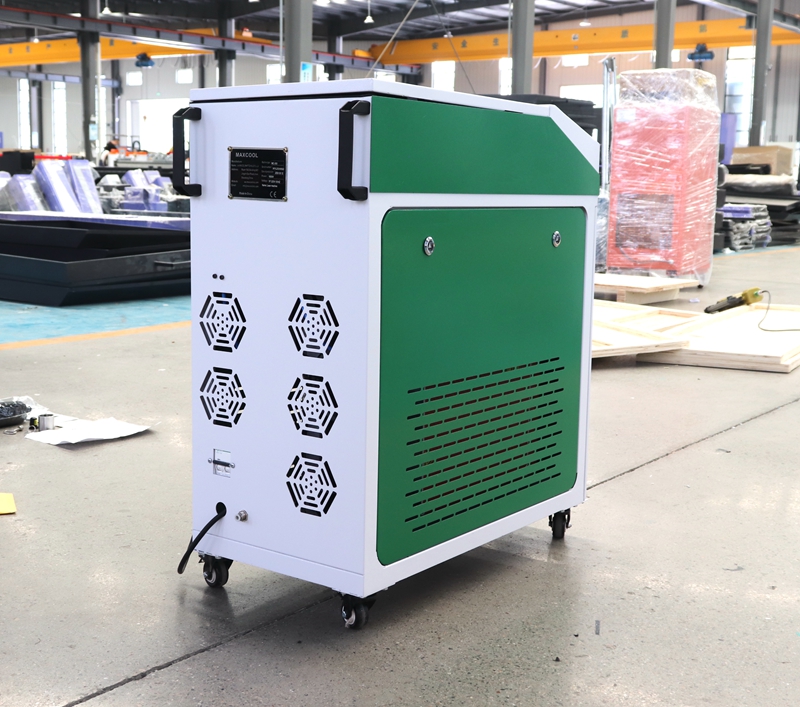 Macchina per la Pulizia Indust - Industrial Laser Paint Removal recensione e prezzo
